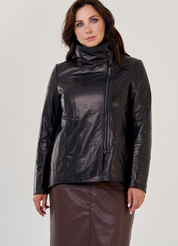 Кожаная куртка на молнии в черном цвете