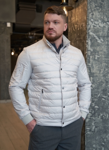 Мужская куртка серого цвета Мужская куртка серого цвета