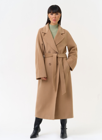 Женское двубортное пальто с поясом