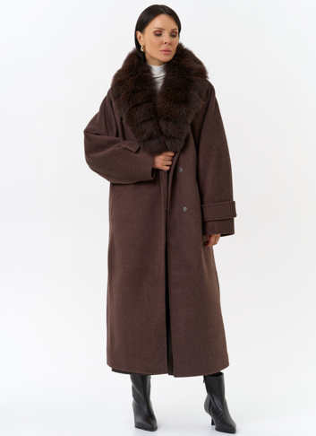 Женское утепленное пальто с отделкой из меха песца