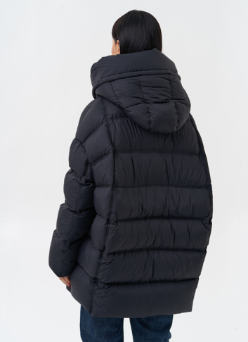 Женский пуховик с капюшоном 