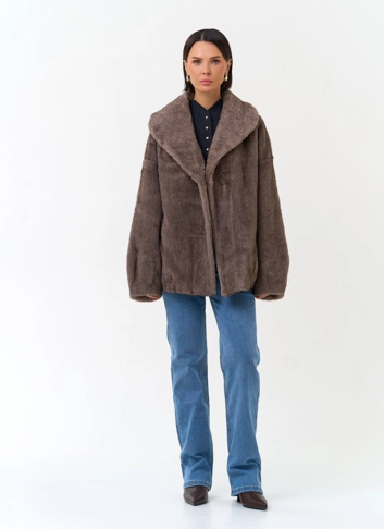 Женская куртка из эко меха фото