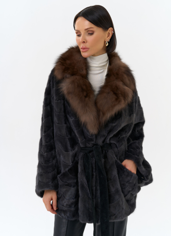 Шуба из меха норки с воротником из меха лисы