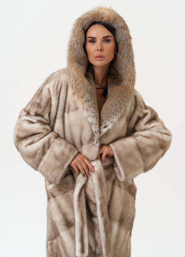 Женская шуба из меха норки с капюшоном из меха рыси модель № 31161 в кредит