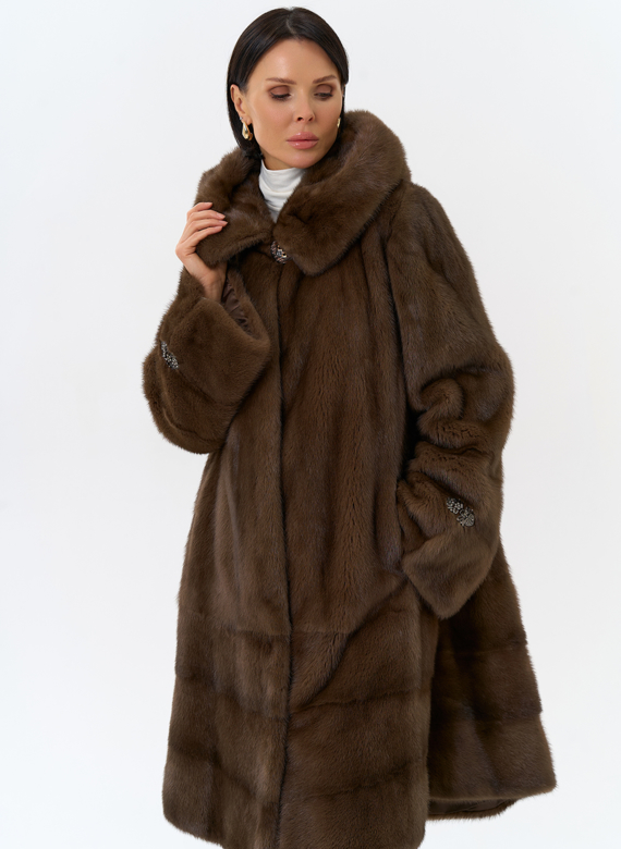 Шуба из меха норки с капюшоном