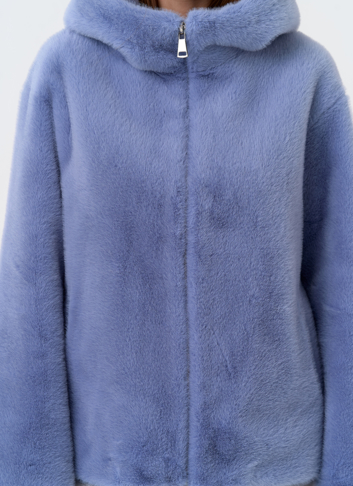 Женская куртка из эко меха с капюшоном