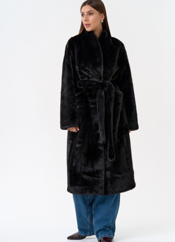 Женское пальто из эко меха с воротником шаль