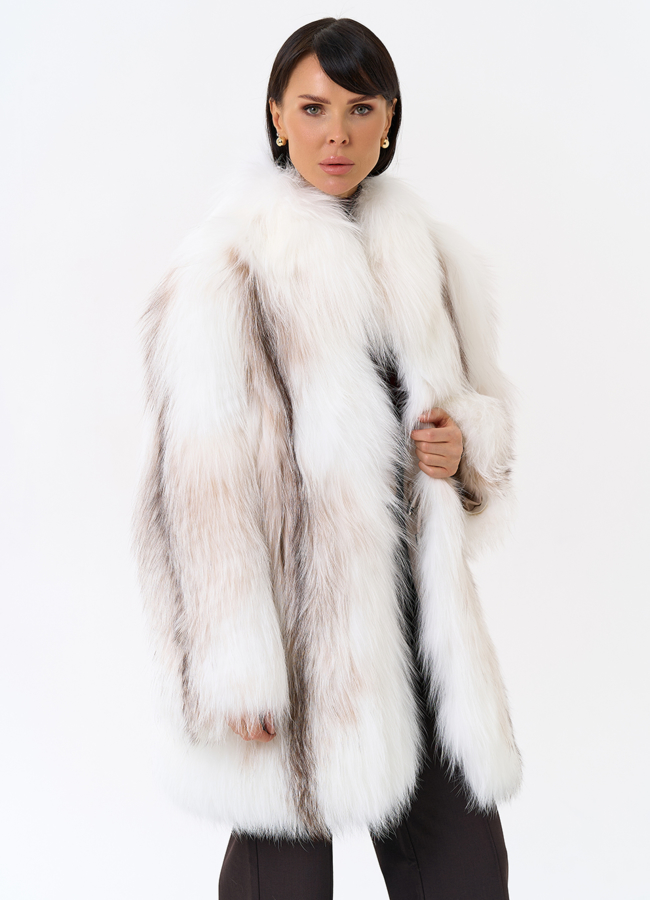 Белая шуба из лисы модель № 32009 универмаг малина